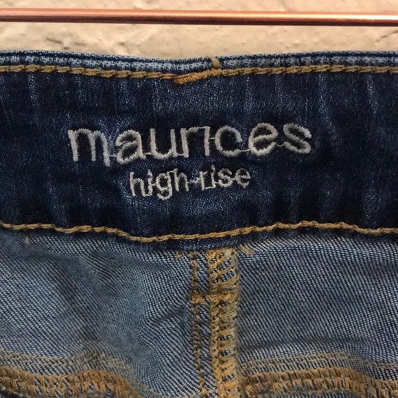 Maurices high rise distressed jeans size Medium. J102 - Picture 5 of 6